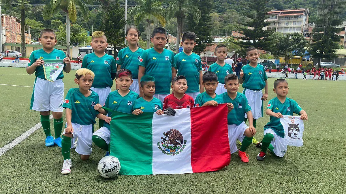 EQUIPO INFANTIL DE FUTBOL TEHUACAN